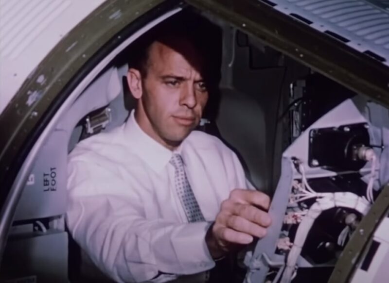 Alan Shepard who commanded the Apollo 14 mission to the moon